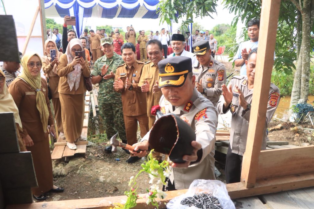 Simbolis bedah rumah